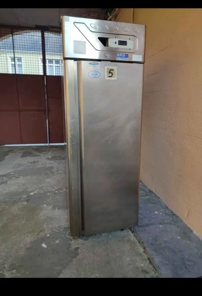 fridge - Image 1