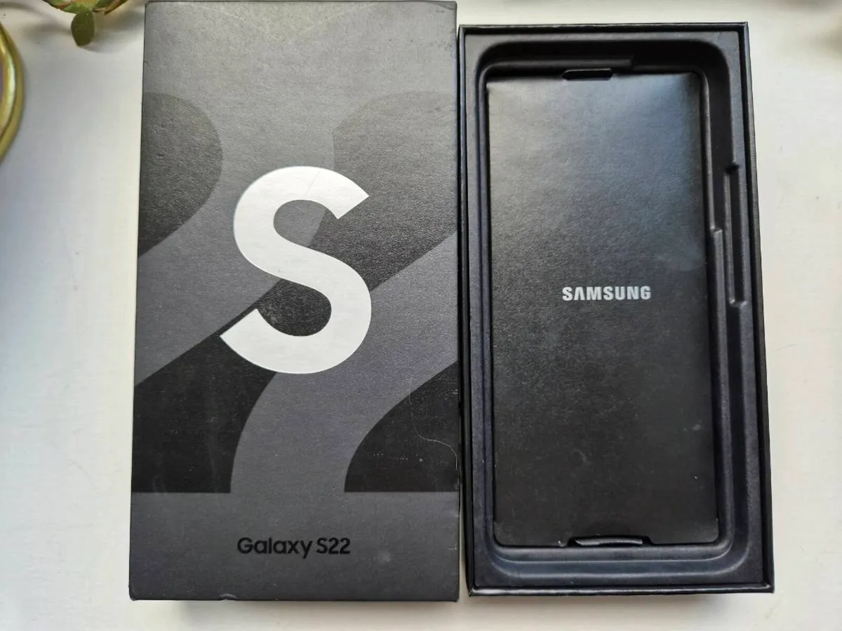 Samsung Galaxy S22 5G 128GB - Image 3