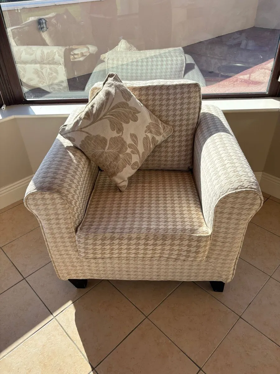 321 Cream Couch - Image 3