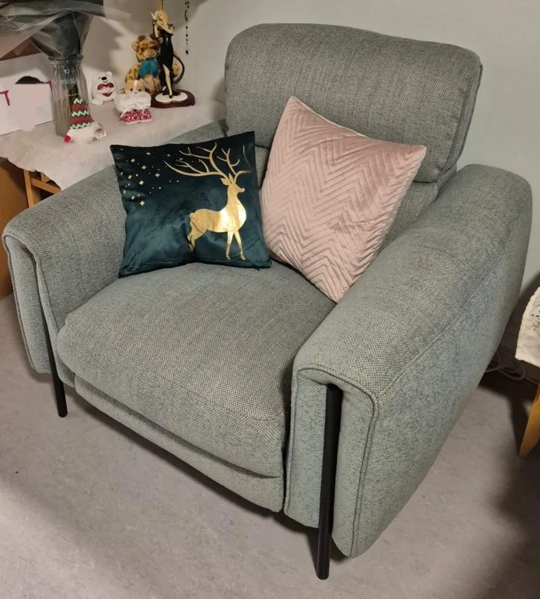 Power recliner 2.5 and 1 seater couch and armchair - Image 1