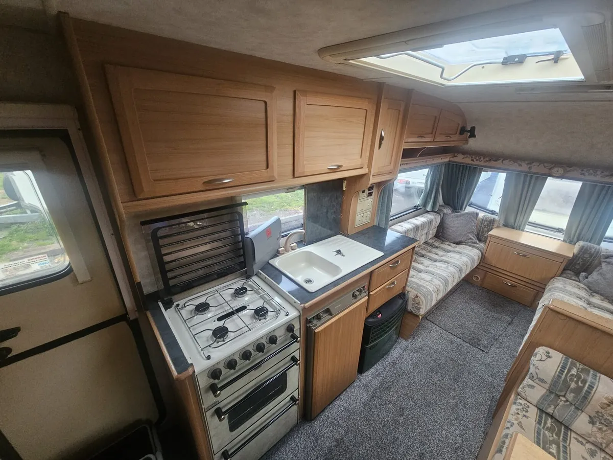 Caravan - Image 3