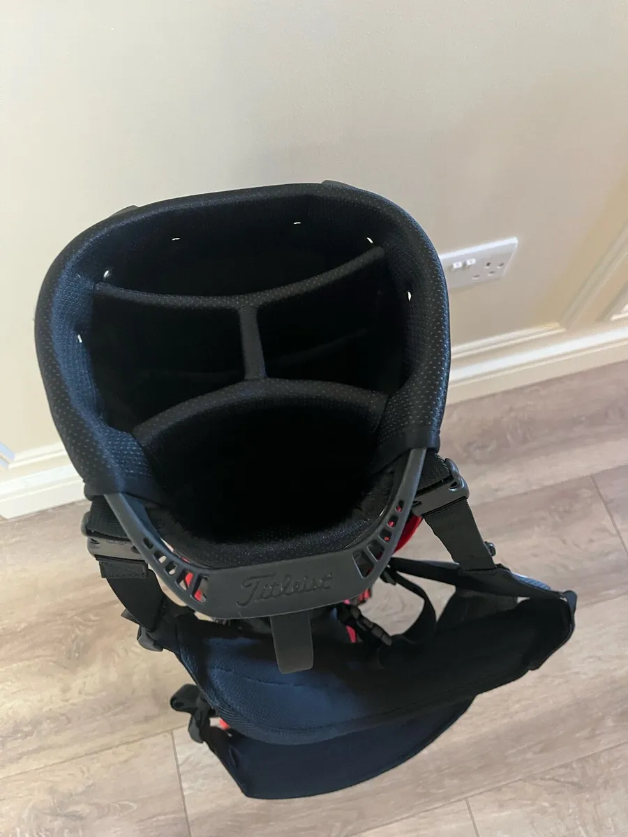 Titleist Players 4 StaDry Stand Bag - Image 4