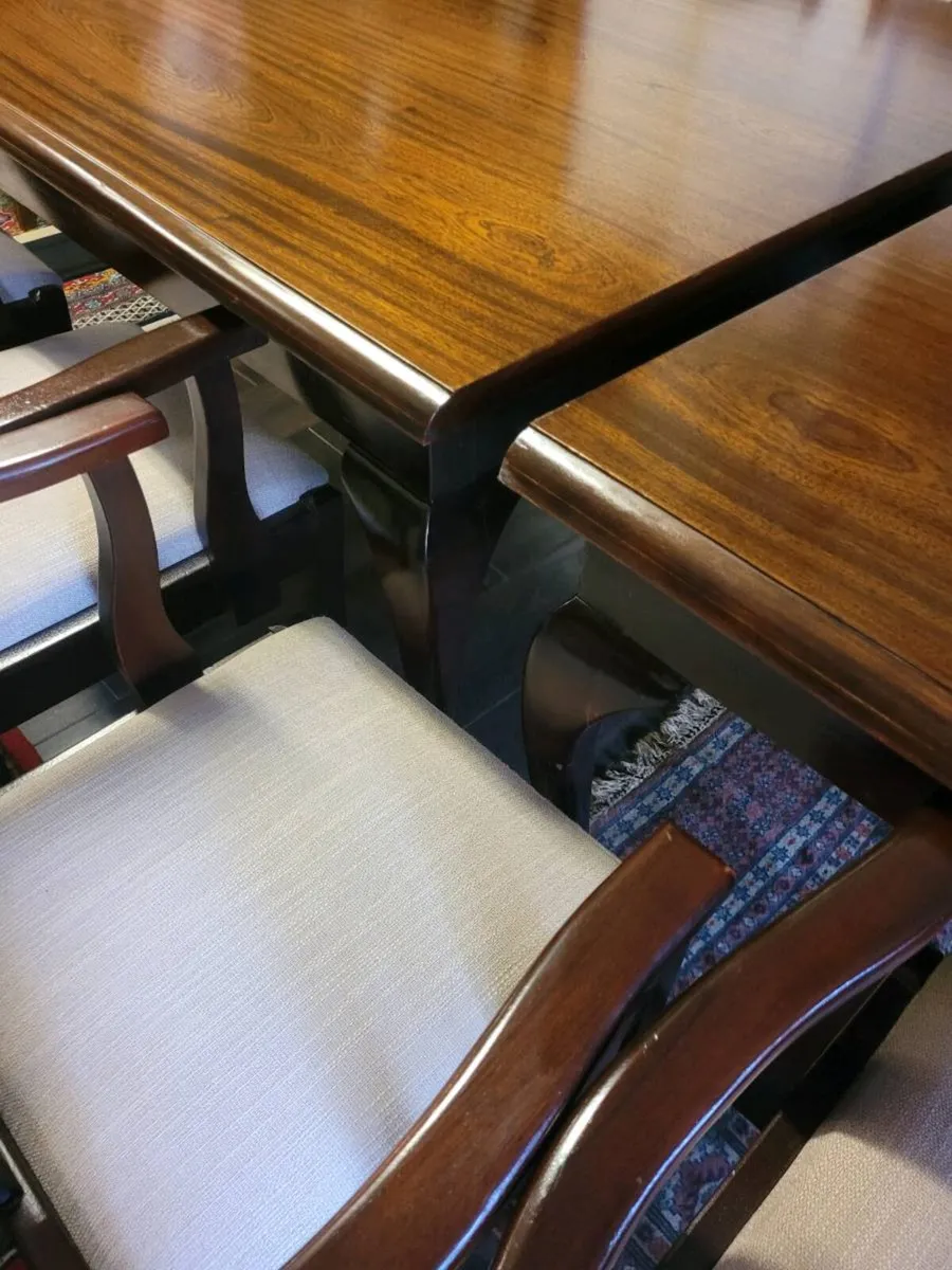 Mahogany dining table and 10 chairs. 80/304/122 cm - Image 3