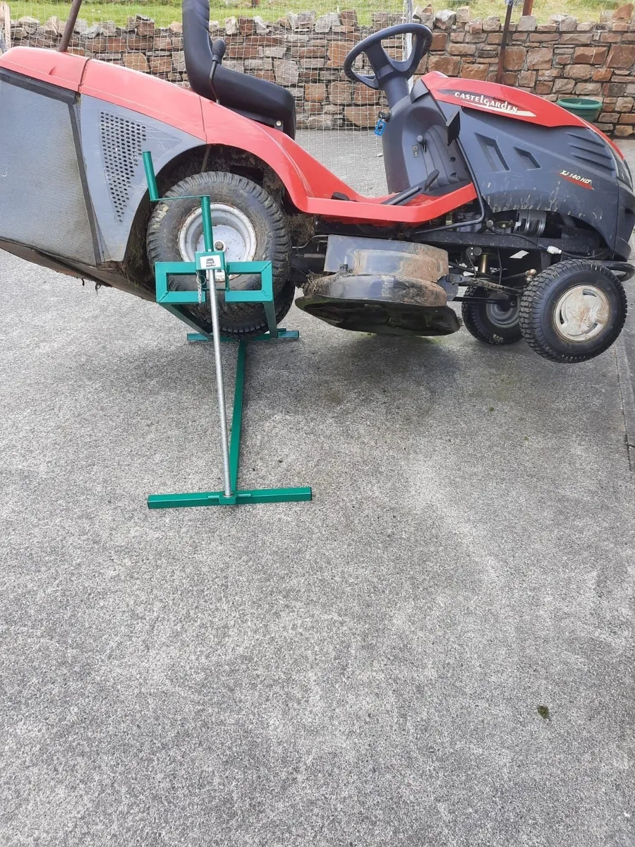 LAWNMOWER LIFTER JACK .. FREE DELIVERY - Image 1
