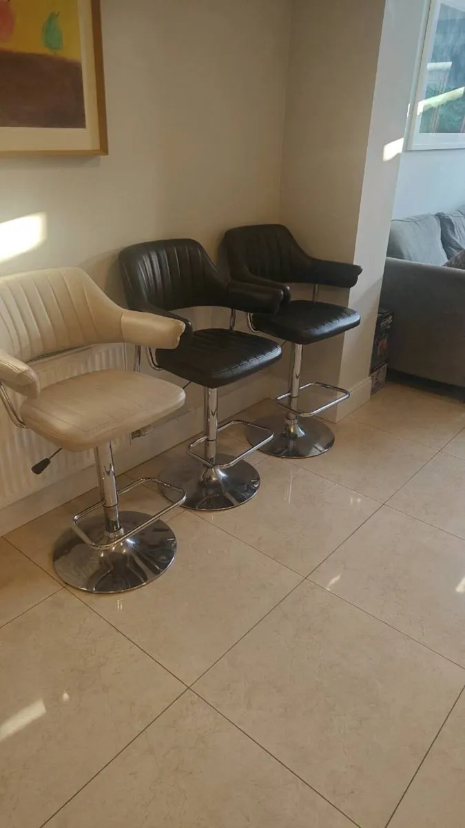 Bar Stool x 3