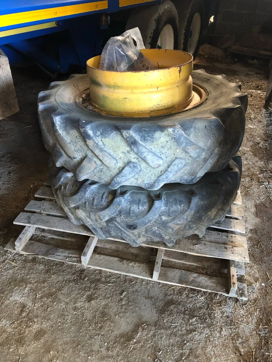 Jcb dual wheels - Image 1