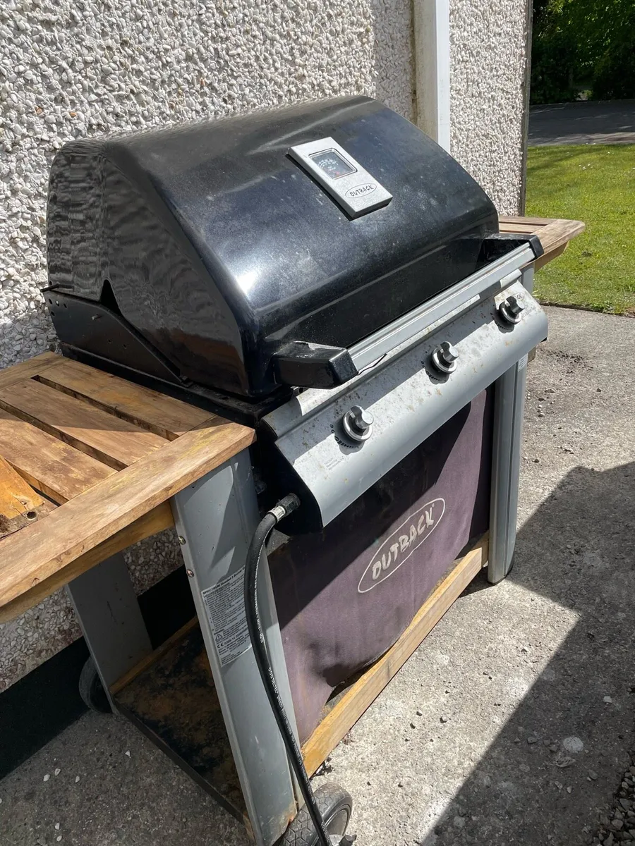 3 burner outback gas barbecue - Image 1
