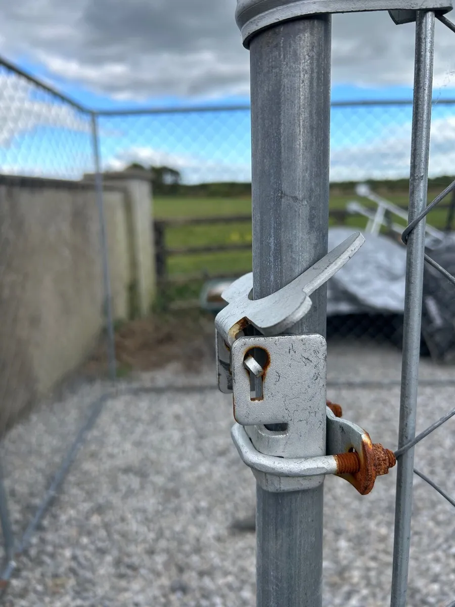 Dog Pen - Image 2