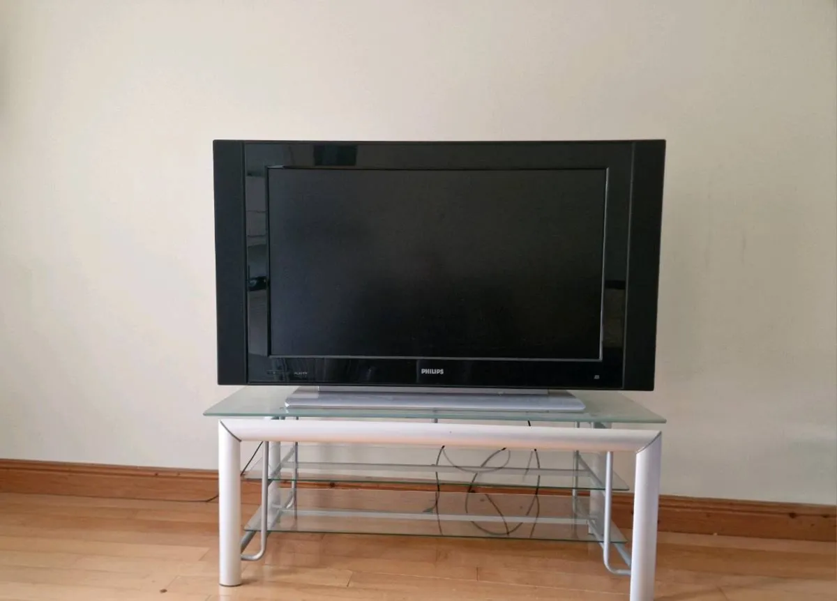 42" Tv and stand - Image 1