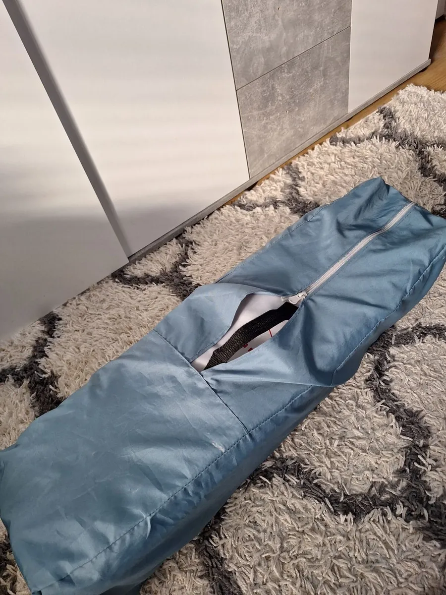 HAUCK Travel Cot - Image 2