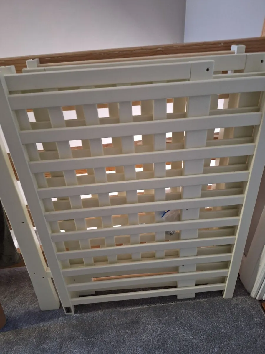 Mamas & Papas space saving cot & mattress - Image 4