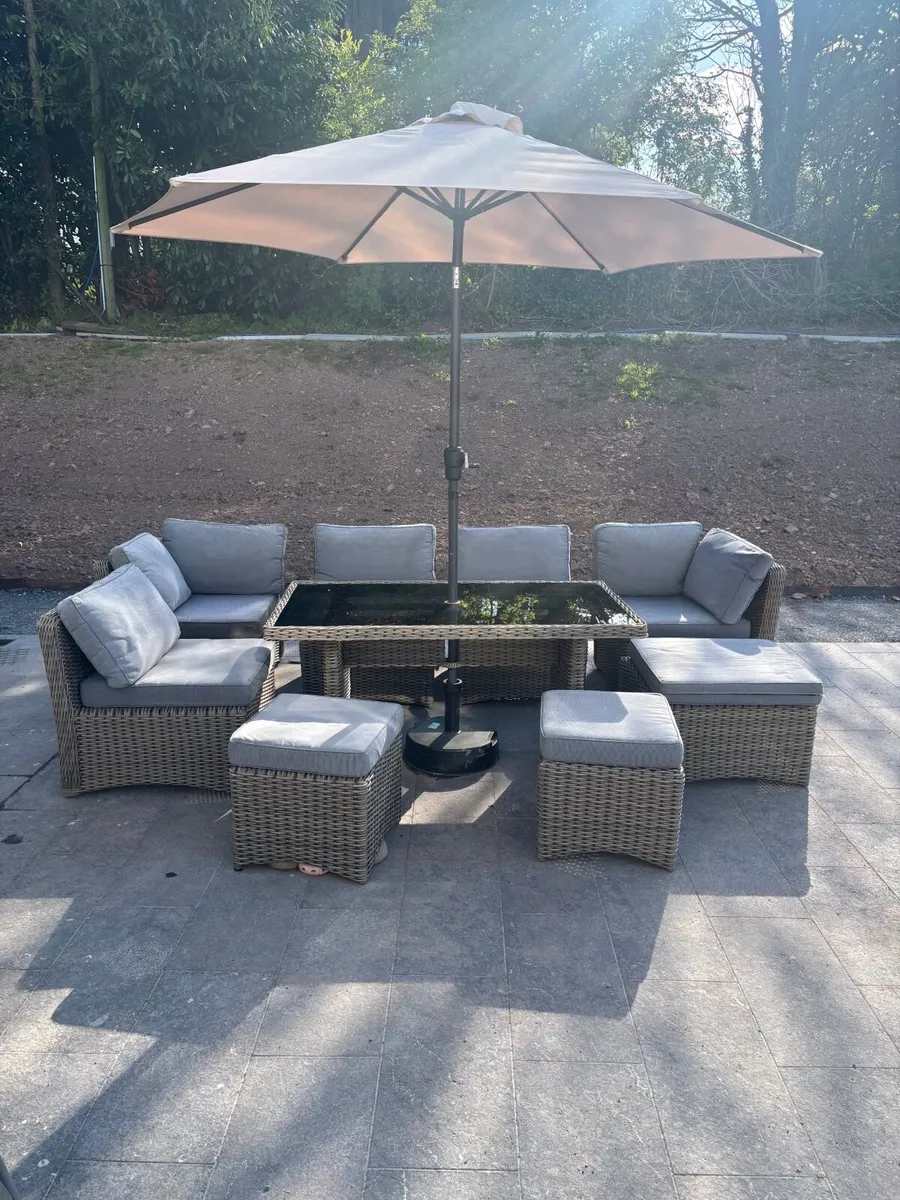 Outdoor furniture - Image 4