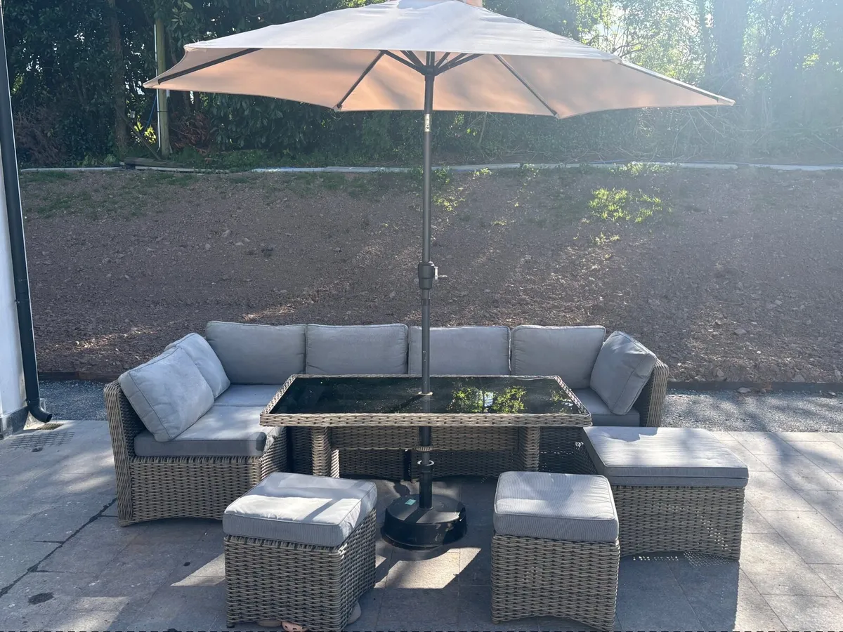 Outdoor furniture - Image 2
