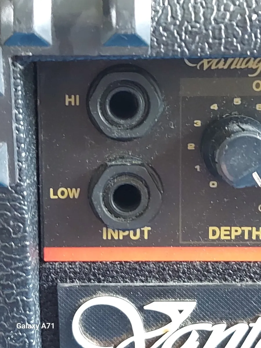Vantage Guitar Amplifier, Model No. VG-15 - Image 2