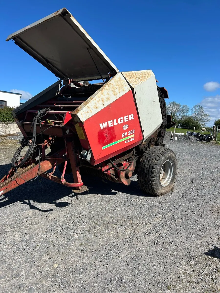 Baler - Image 2