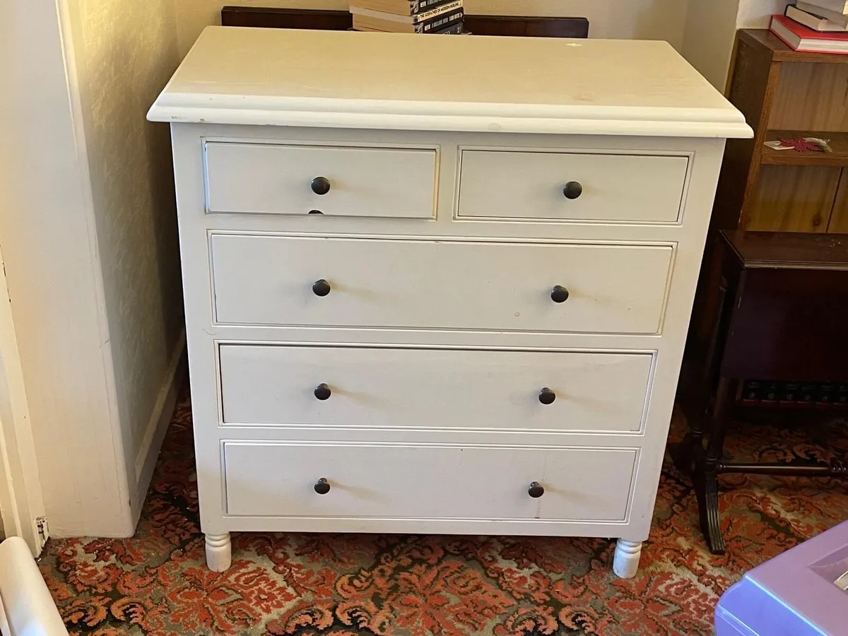 Painted white chest of drawers - Image 1