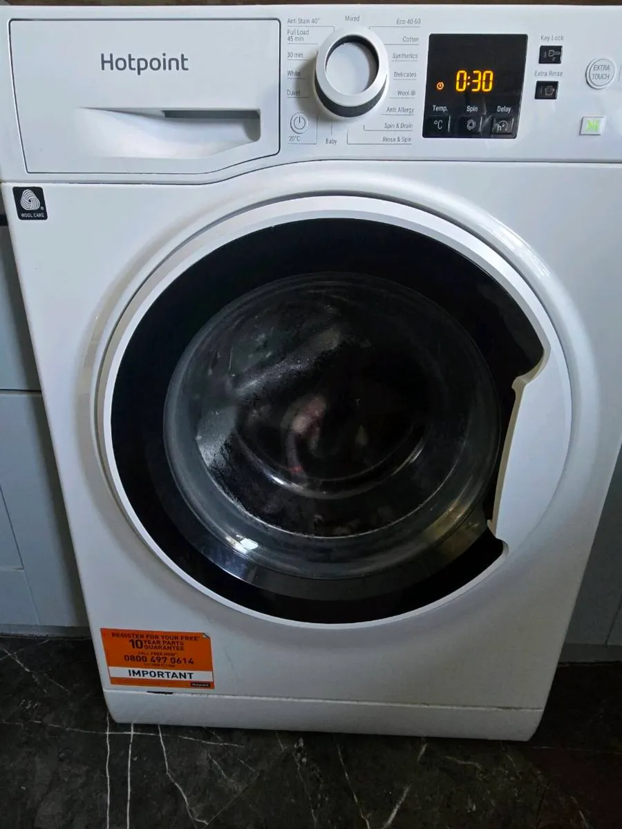 Hotpoint washing machine 9kg working perfect - Image 4