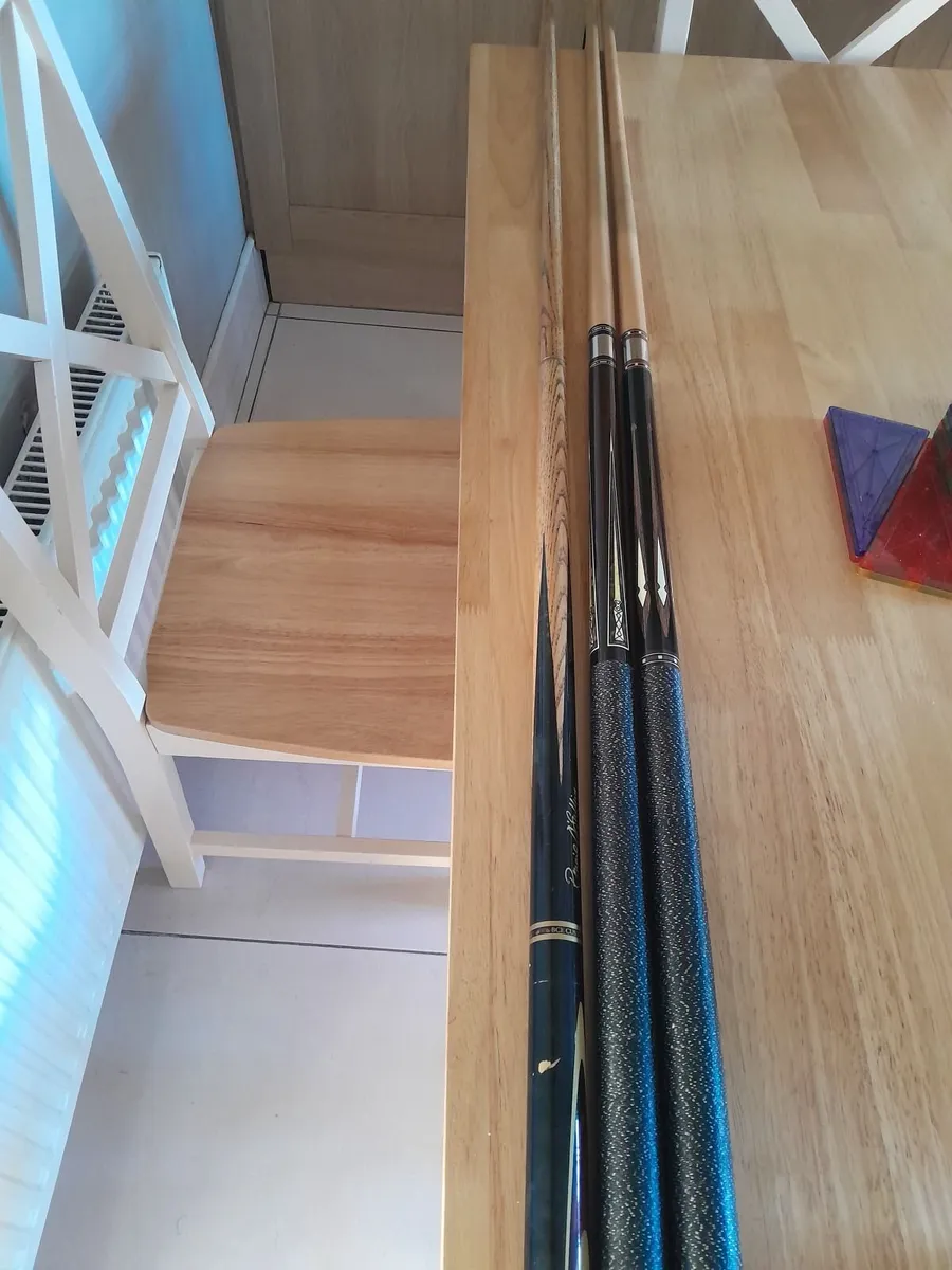 Pool cues - Image 4