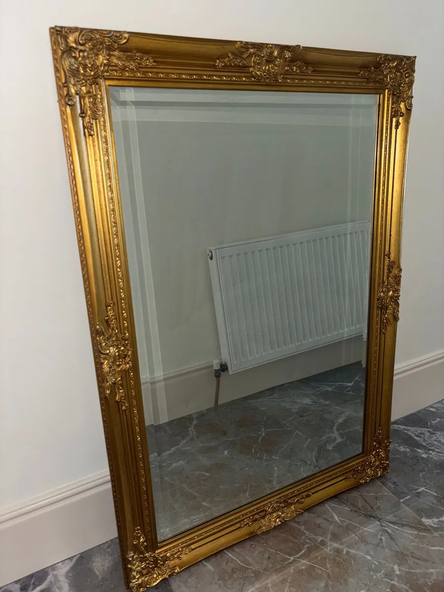 Vintage gold mirror - Image 1