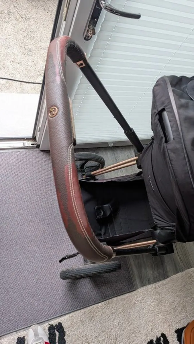 Cybex Platinum Pram Stroller (Frame & Seat) - Image 3