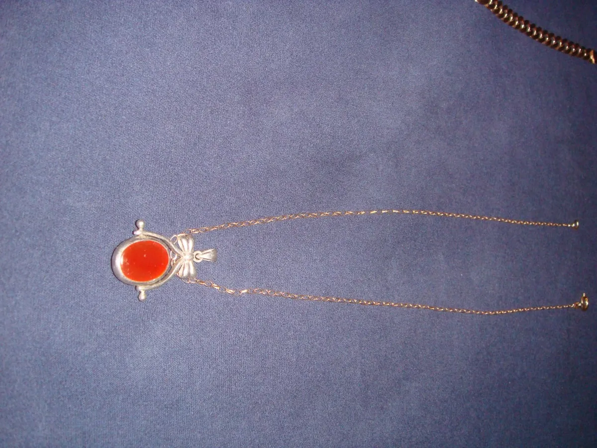 Gold 9ctBRACCELET and silver braccelet - Image 4