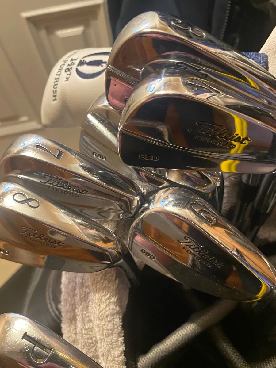 Titleist 680mb irons 3-per - Image 1