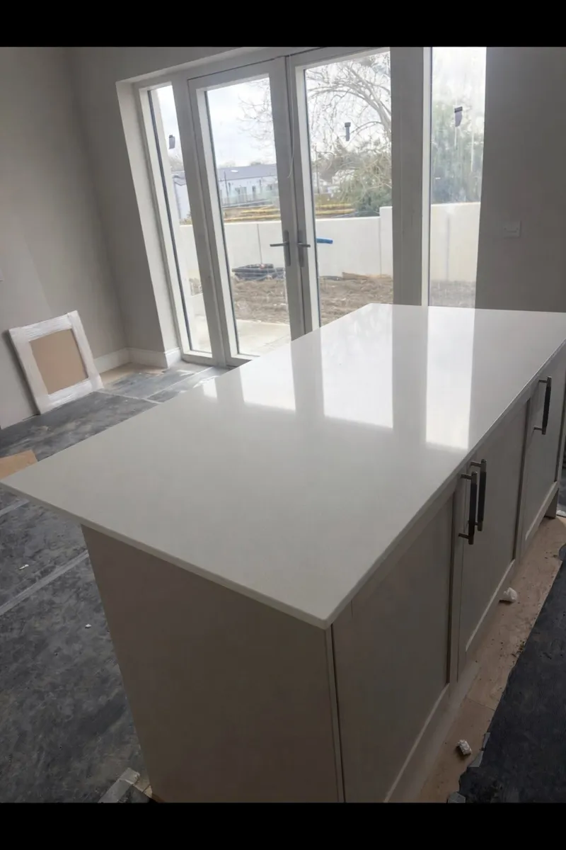Stone kitchen countertop island Brand New - Image 1