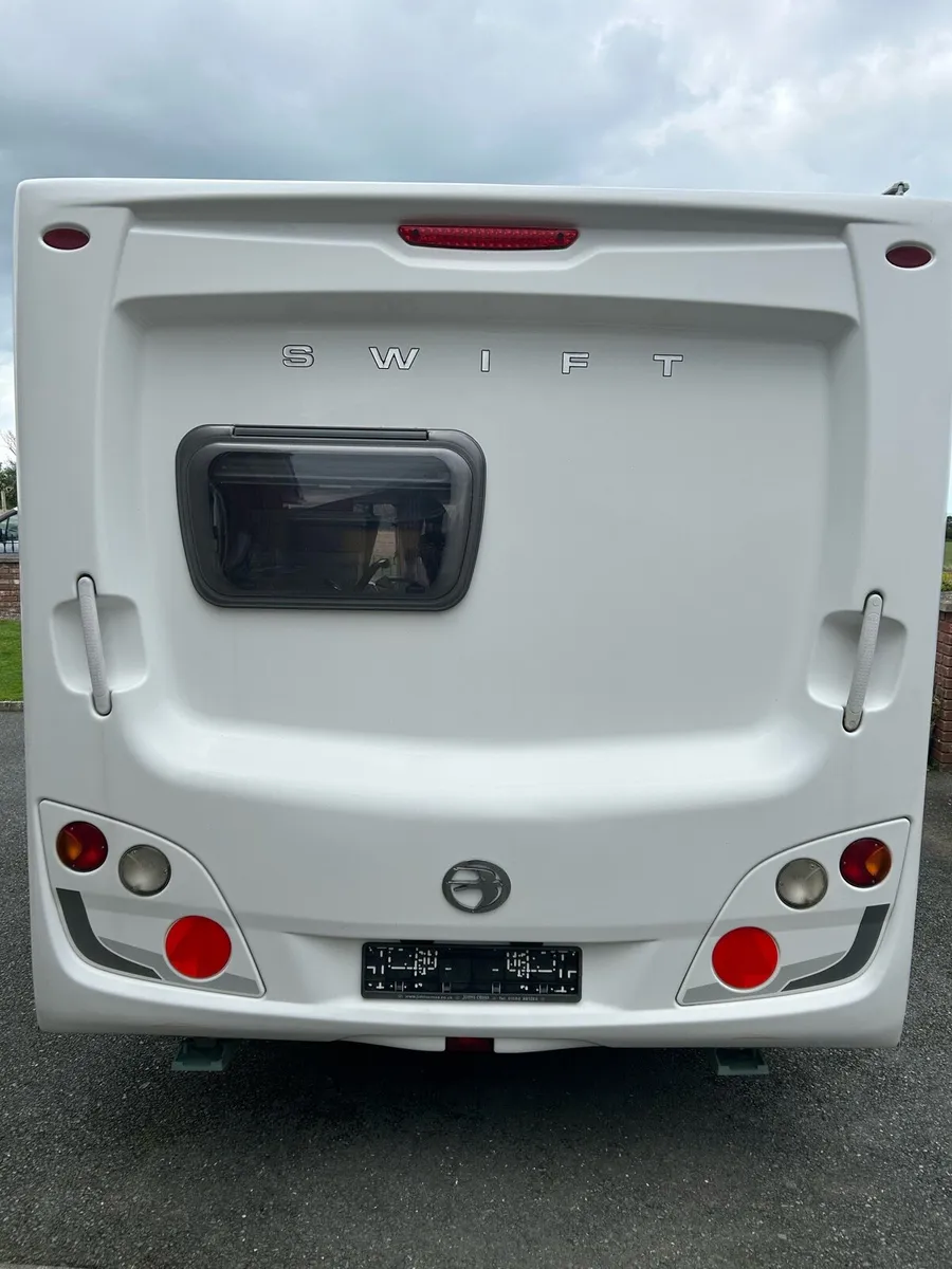 2009 Swift Charisma 220 2 Berth Caravan - Image 2