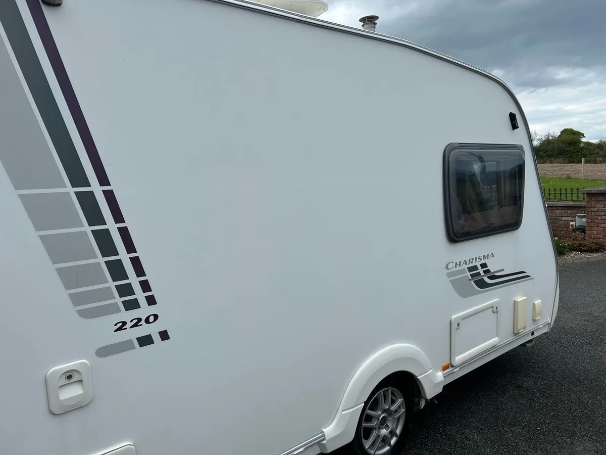 2009 Swift Charisma 220 2 Berth Caravan - Image 4