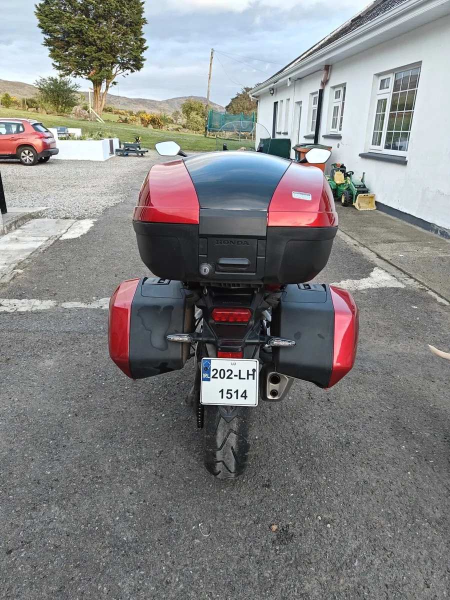 2020 Honda VFR 800x Crossrunner - Image 3