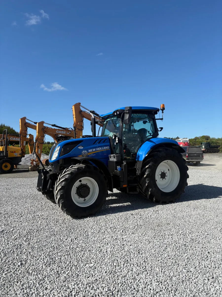 New Holland t7.210.         2020 - Image 1