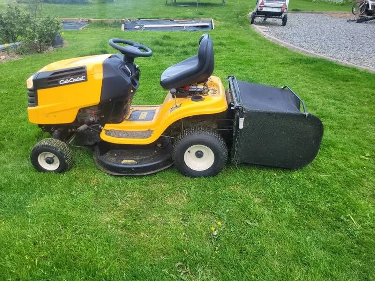 ride on mower - Image 3