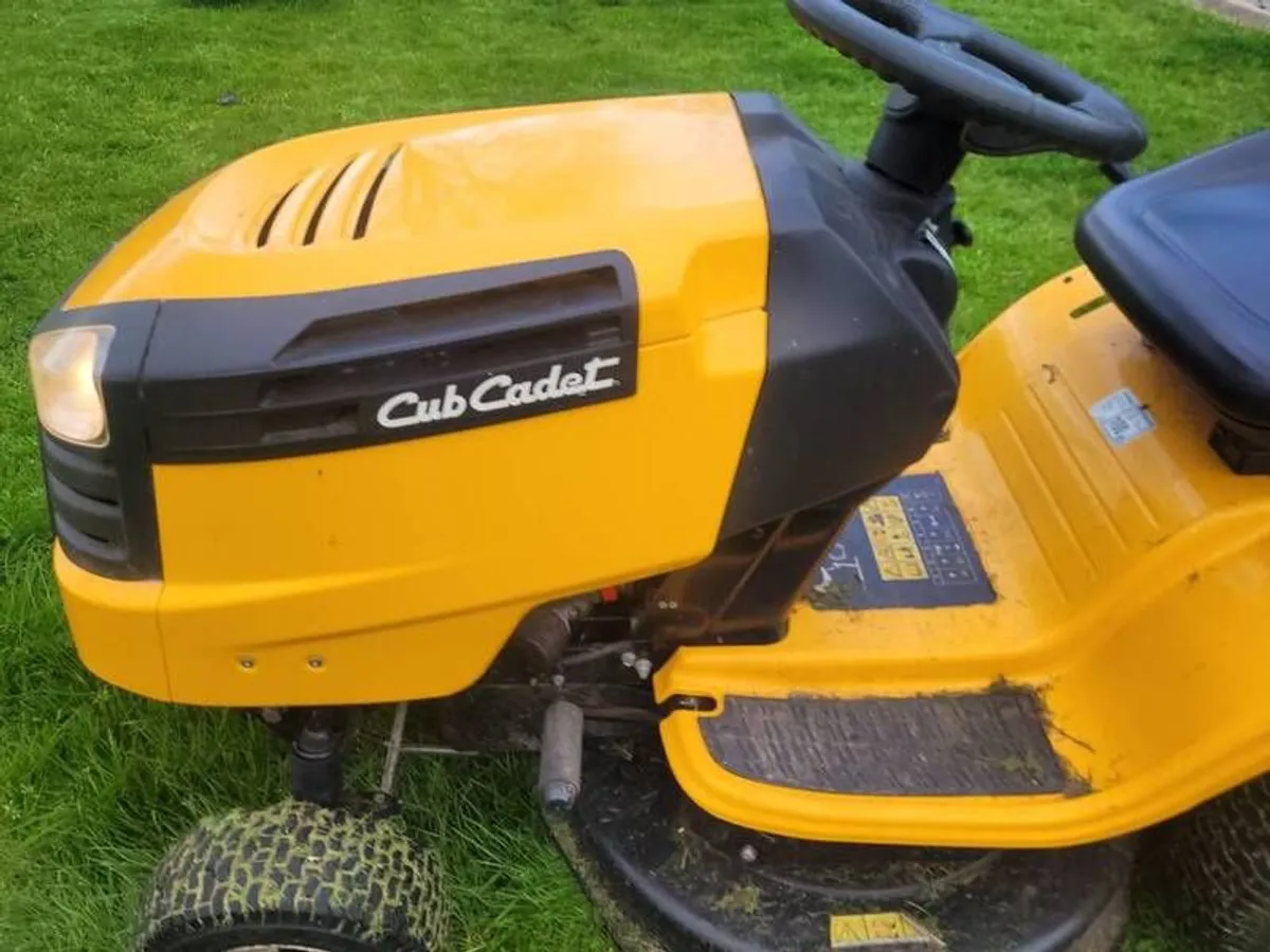 ride on mower - Image 2