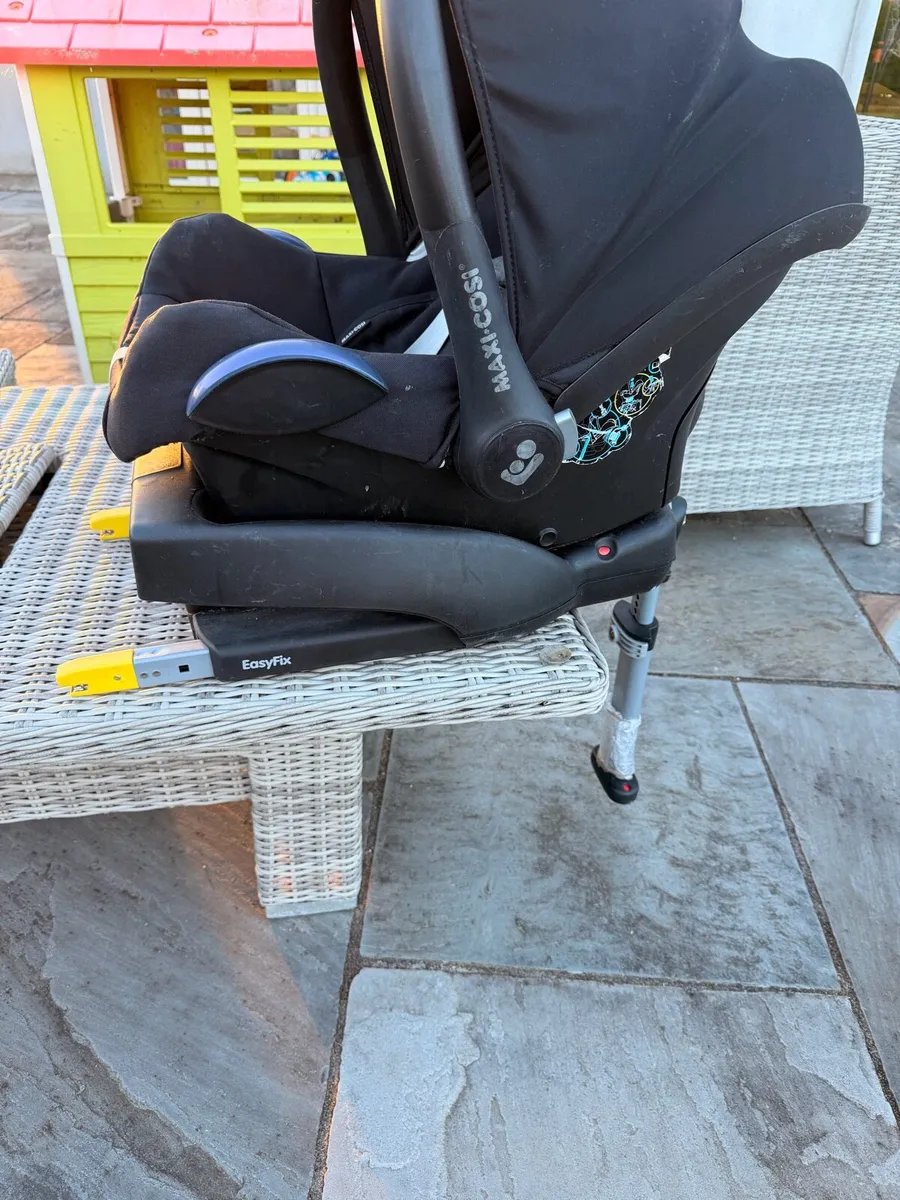 Uppababy Vista 2 Entire Package + MaxiCosi - Image 2