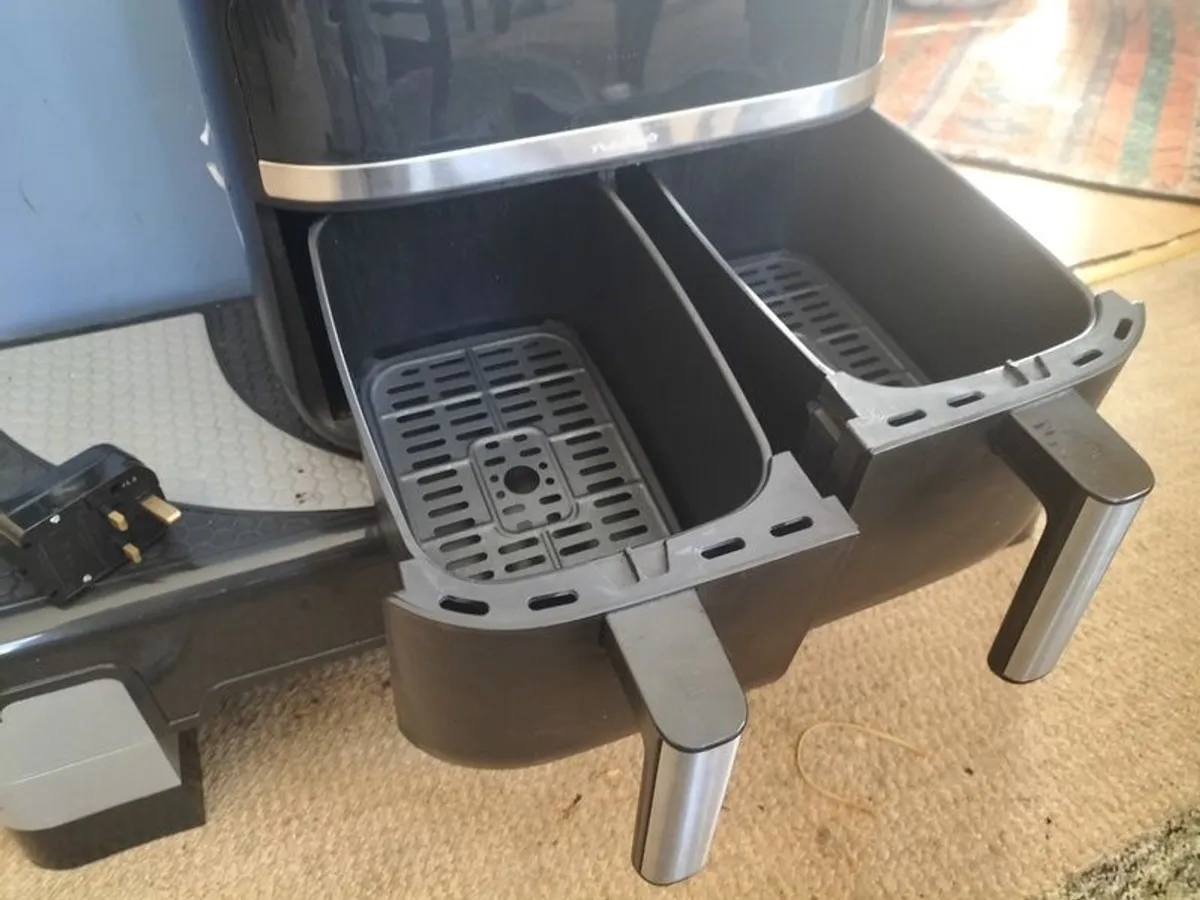Nedis Dual Zone Air Fryer 7.6L  Very Good Condition - Image 4