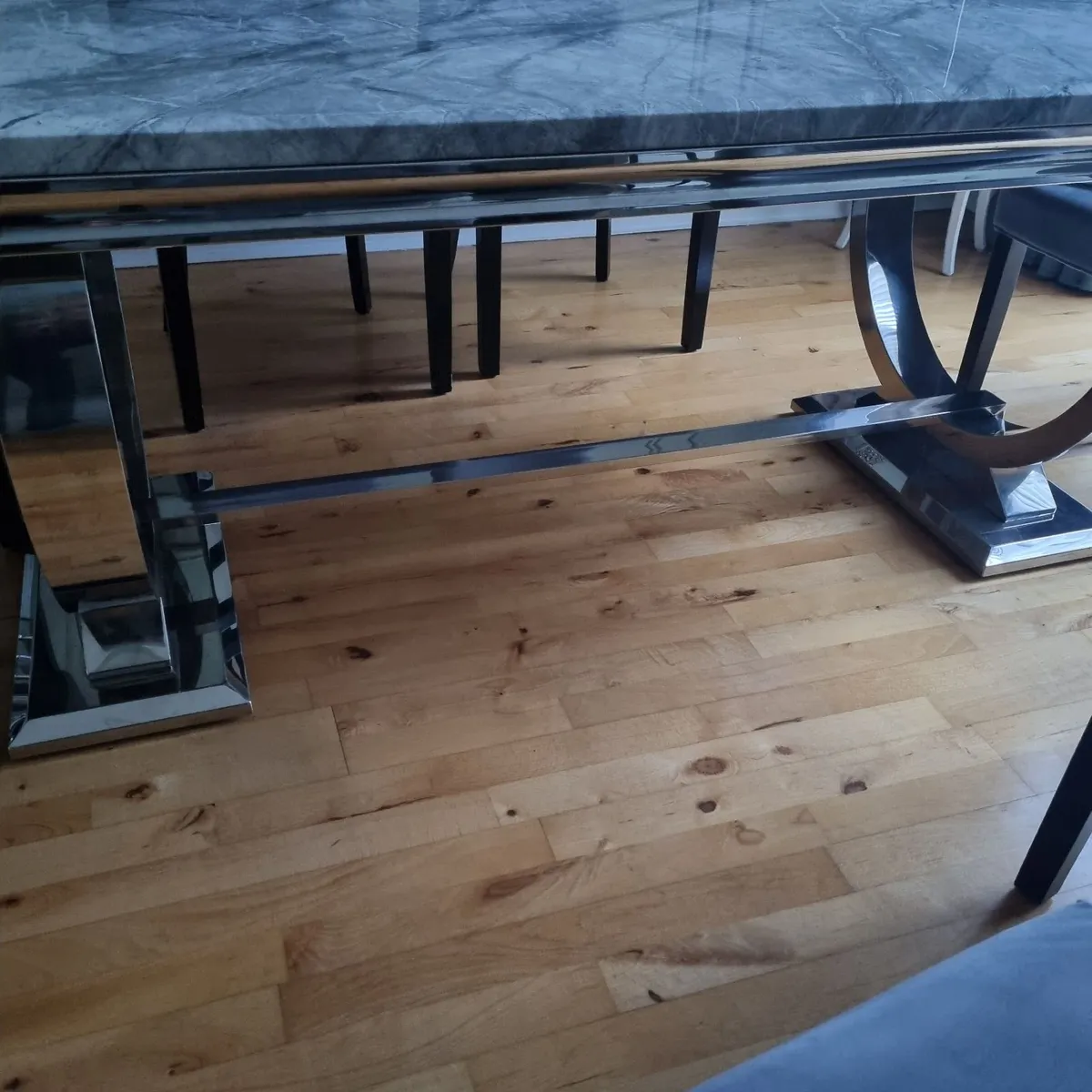 Dining Table - Image 2