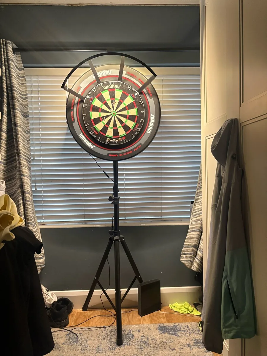 Winmau Dart Set up - Image 1