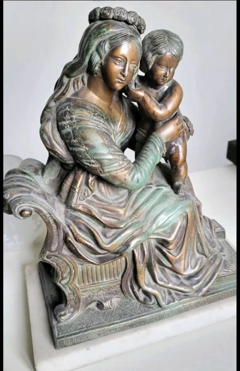 Madonna & Child Statue on Marble Base – Heavy - Image 2