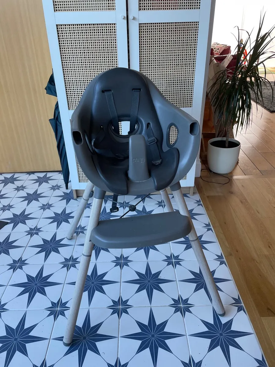 High chair - Image 2