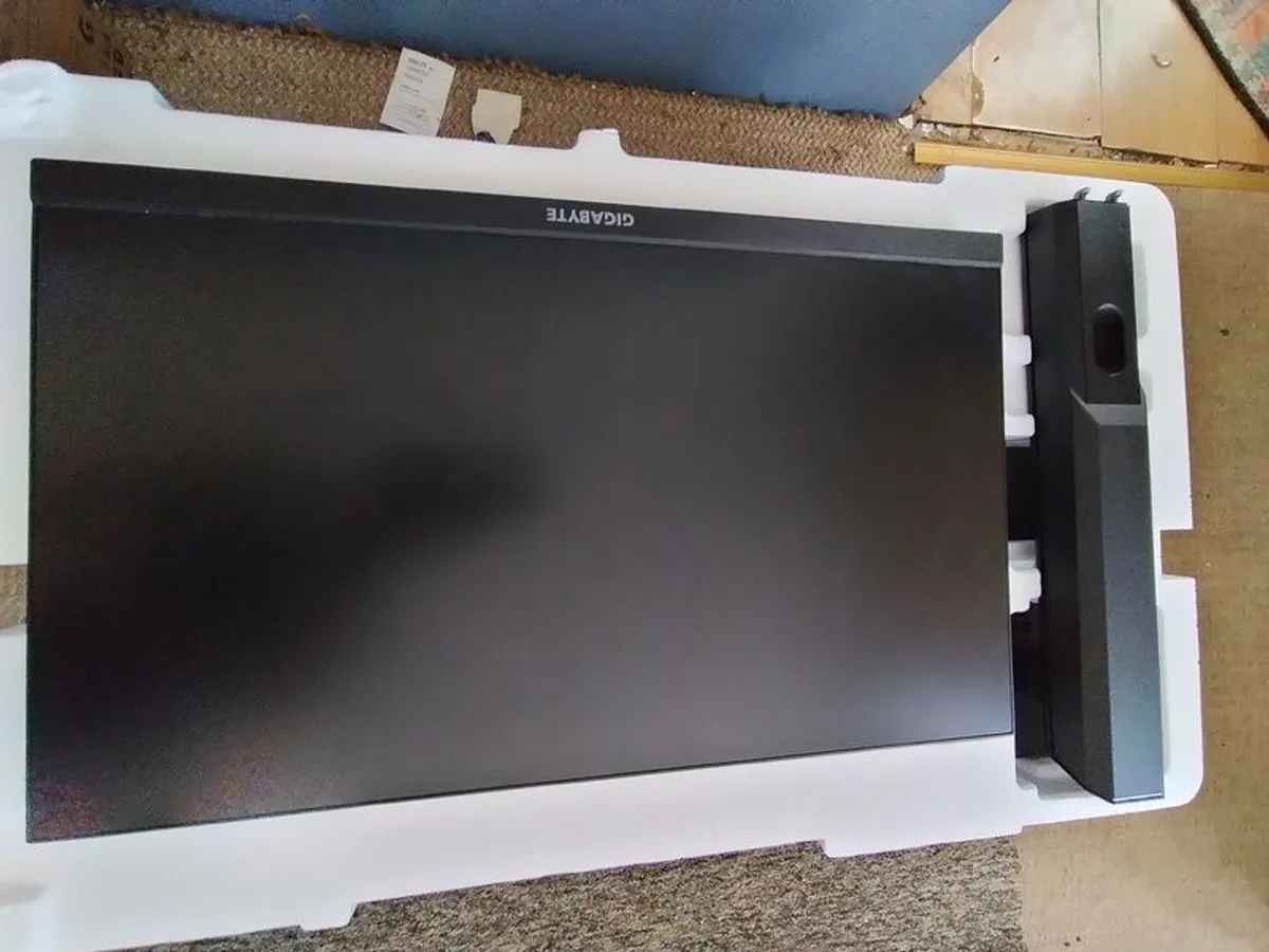 Gigabyte G24F-2 24 165Hz Gaming Monitor Boxed - Image 4