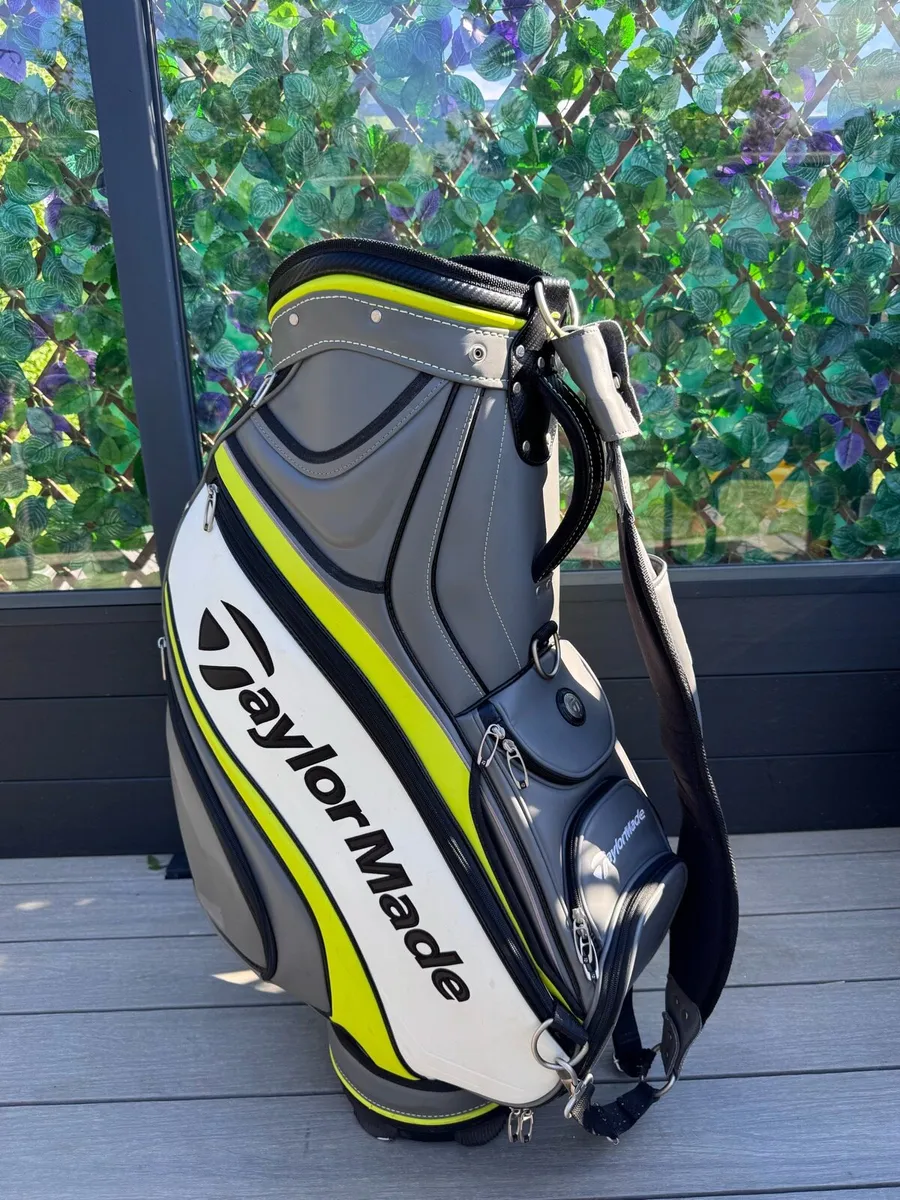 Taylormade tour bag - Image 1