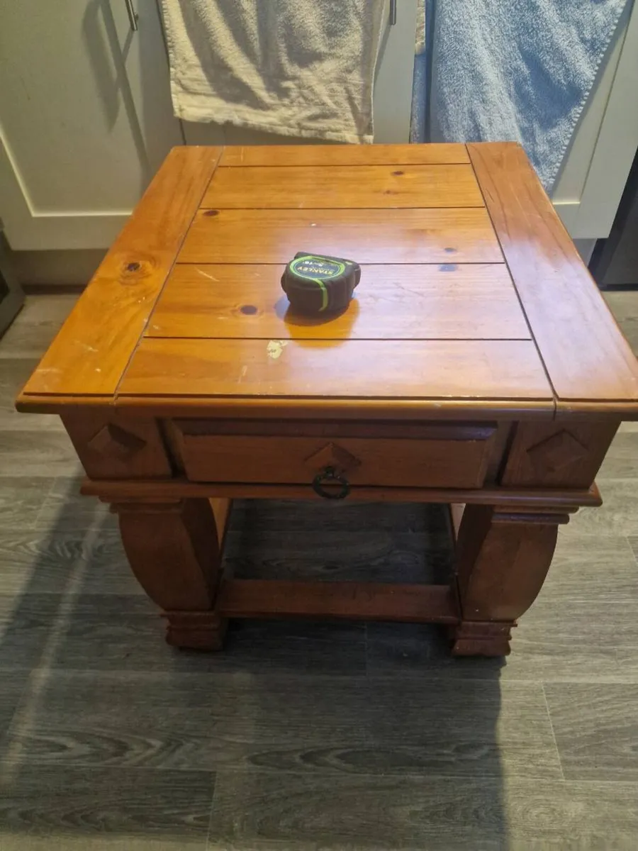 Pine table - Image 1