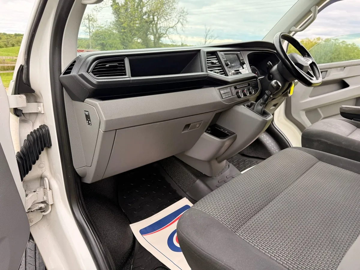 VW Transporter - Image 2