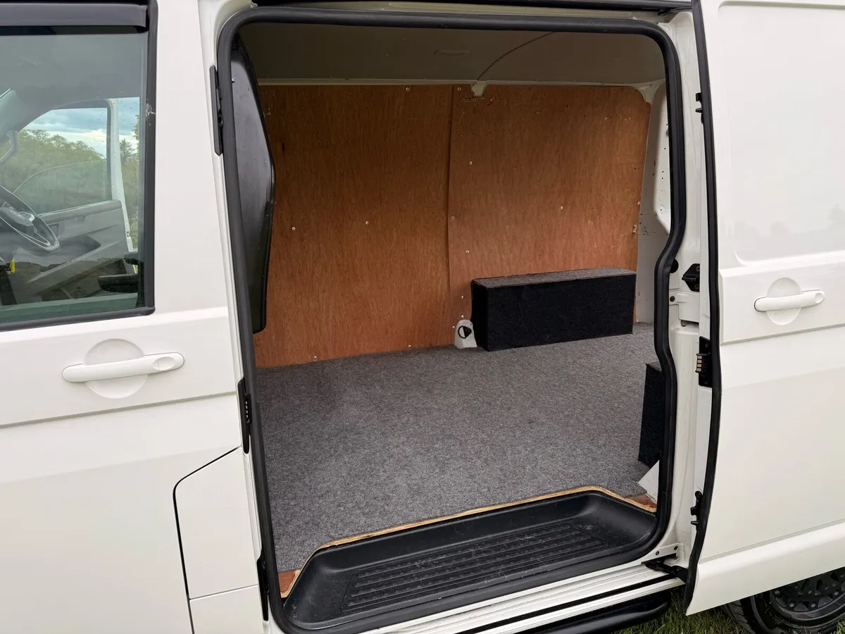 VW Transporter - Image 3