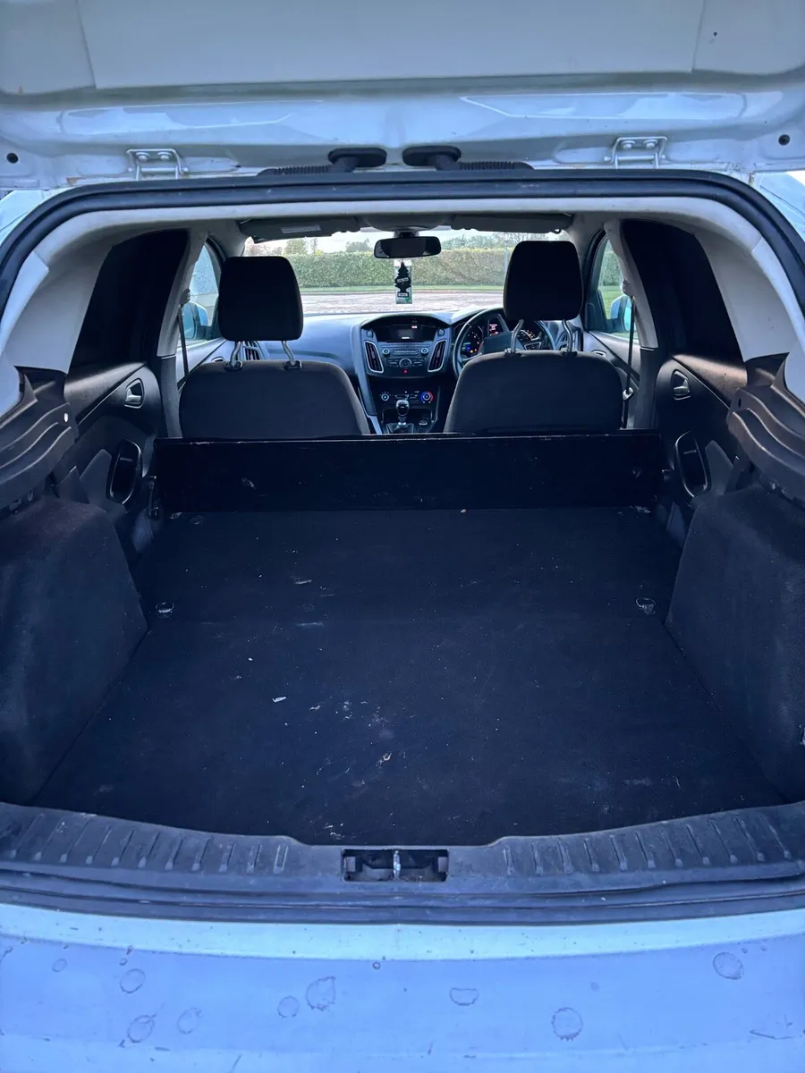 Ford focus van - Image 3
