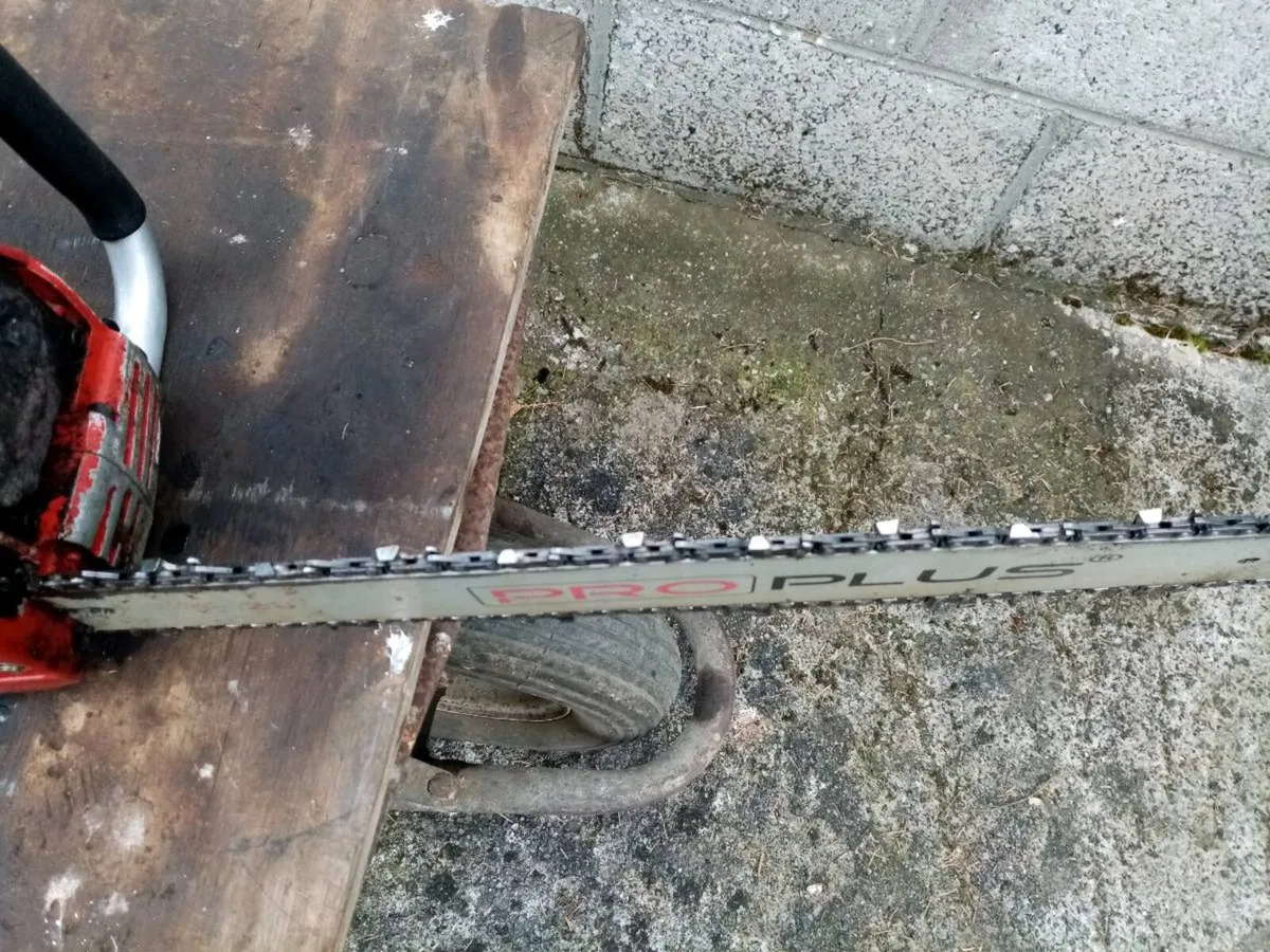 ProPlus chainsaw in perfect running order - Image 4