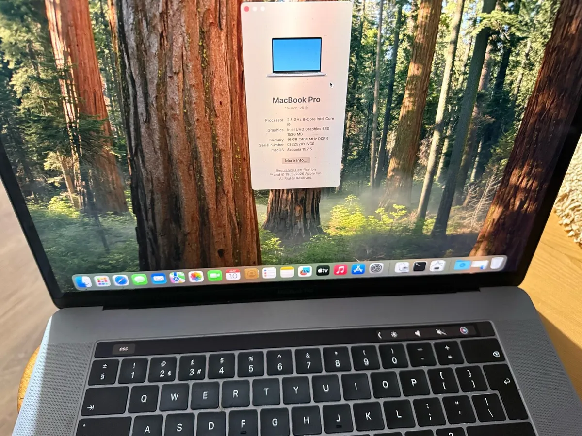 Mac book pro 15 inch - Image 2