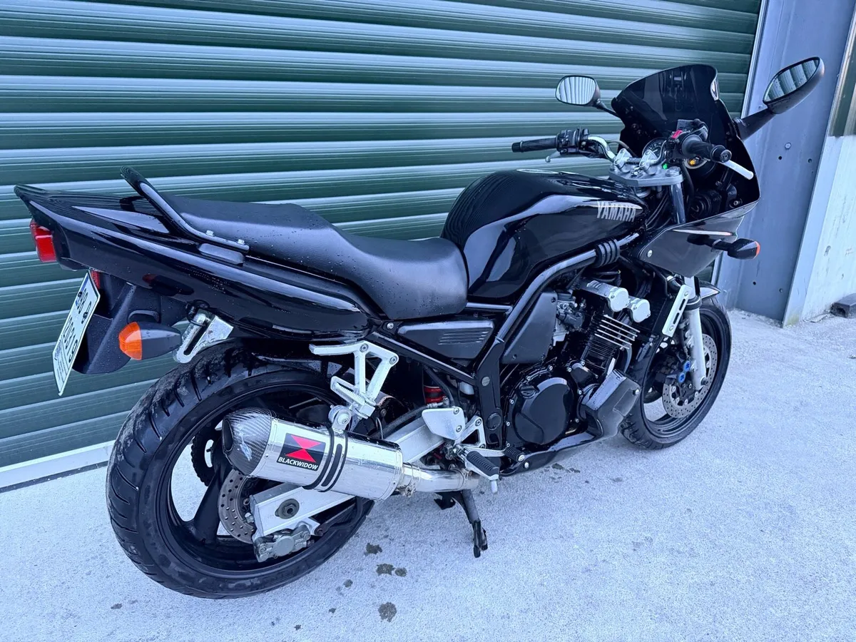 Yamaha Fazer 600 - Image 4
