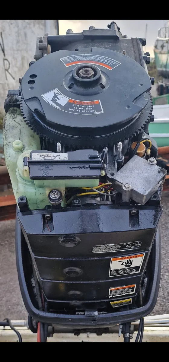 Mariner 125hp 2-Stroke Outboard 4 Parts or repair - Image 3