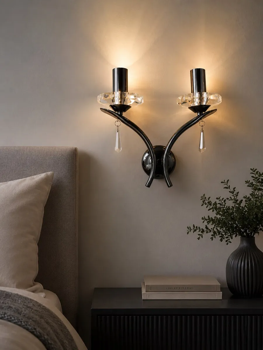 Black wall sconce - Image 1
